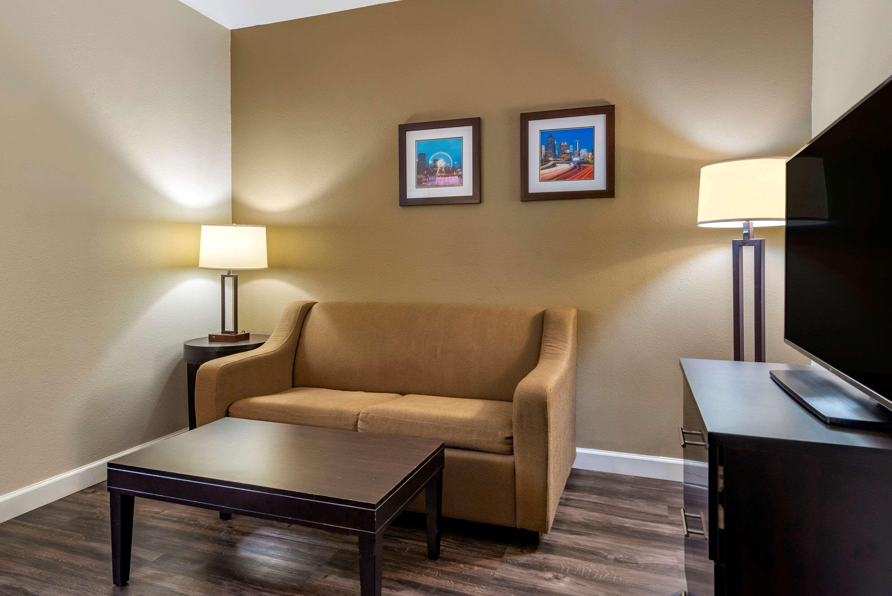 Comfort Inn & Suites Near Six Flags Lithia Springs Dış mekan fotoğraf