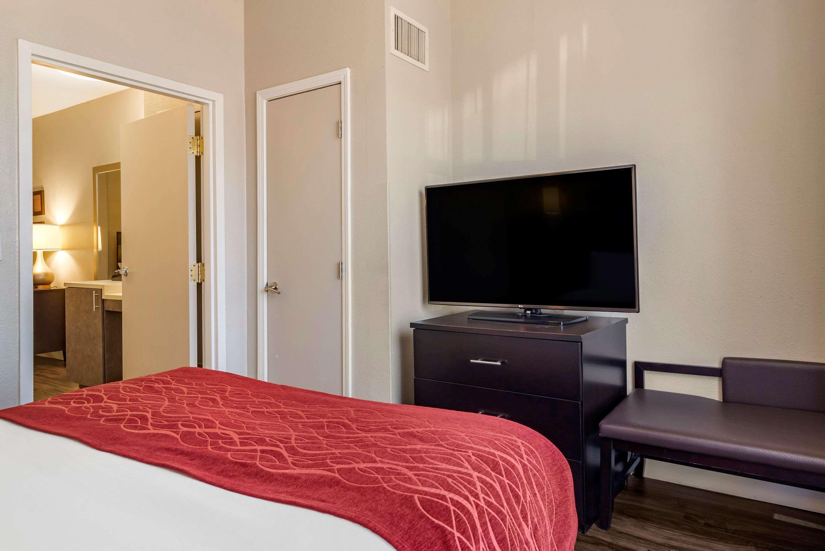 Comfort Inn & Suites Near Six Flags Lithia Springs Dış mekan fotoğraf
