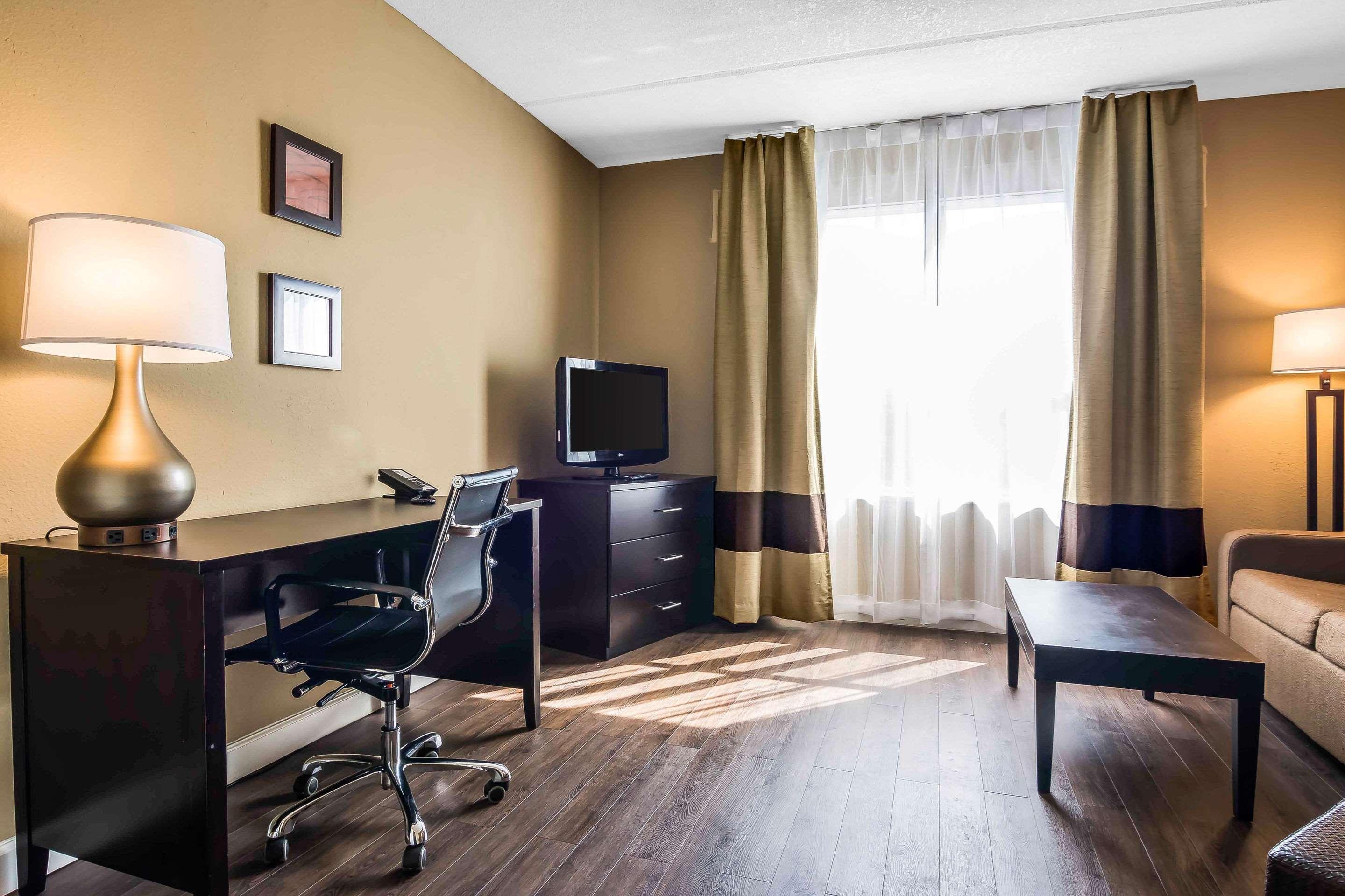 Comfort Inn & Suites Near Six Flags Lithia Springs Dış mekan fotoğraf